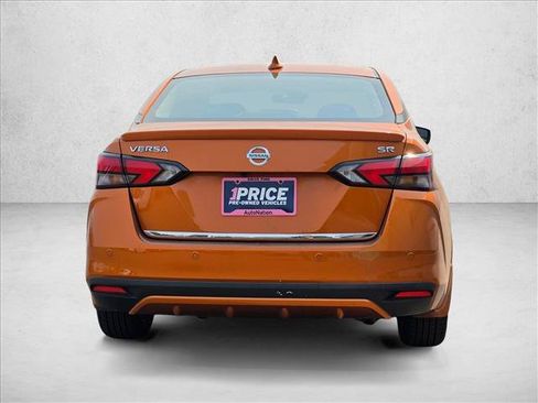 Used 2020 Nissan Versa SR w/ Convenience Package FWD image 4