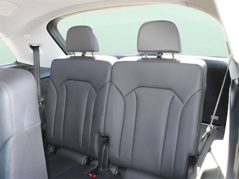 Used 2024 Audi Q7 3.0T Premium Plus image 22