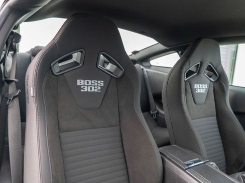 Used 2013 Ford Mustang Boss 302 w/ Boss 302 Accessory Pkg image 22