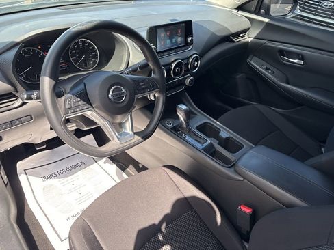Used 2023 Nissan Sentra S image 10
