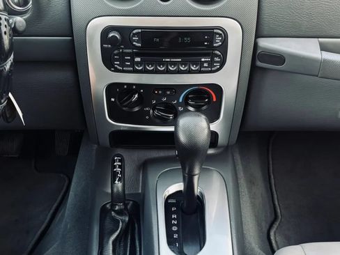 Used 2007 Jeep Liberty Limited AWD/4WD image 18