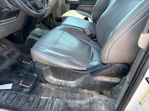 Used 2015 Ford F150 XL RWD image 4