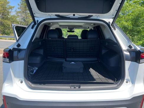 Used 2026 Volkswagen Tiguan SE AWD/4WD image 15