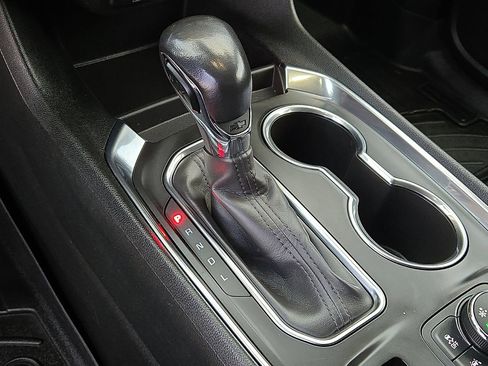 Certified 2021 Chevrolet Traverse RS image 12