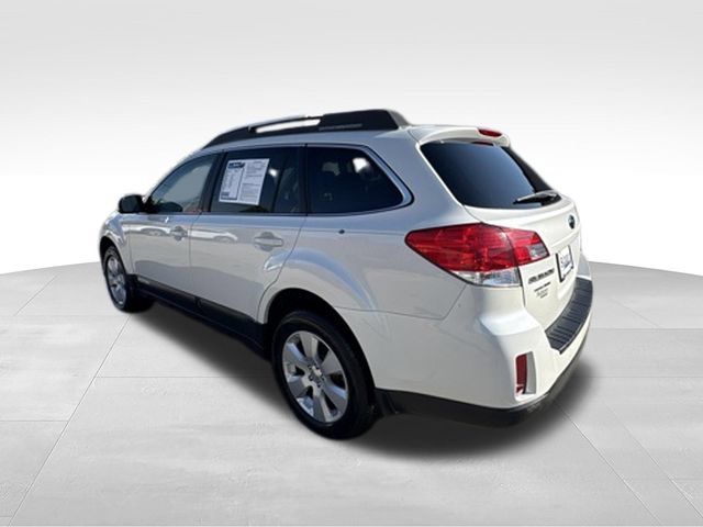 Used 2010 Subaru Outback 2.5i Premium AWD/4WD image 5
