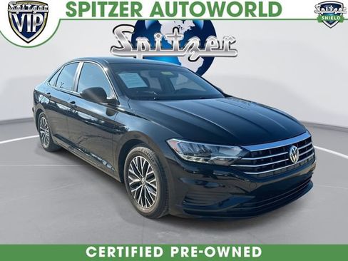 Used 2021 Volkswagen Jetta SE w/ SE Cold Weather Package image 1