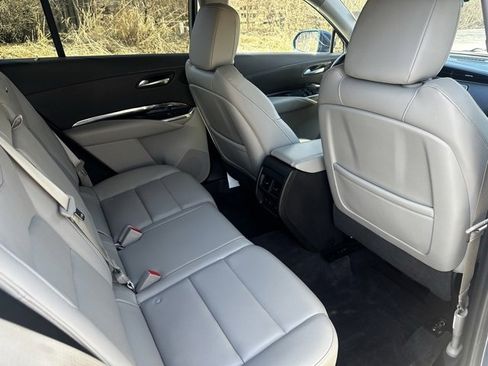 Used 2019 Cadillac XT4 Luxury w/ Cold Weather Package image 20