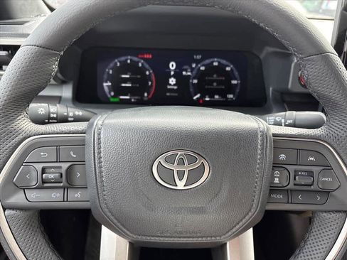 New 2025 Toyota Tacoma TRD Off-Road image 15