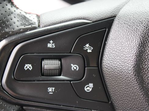 Used 2024 Chevrolet Trax RS w/ Driver Confidence Package FWD image 19
