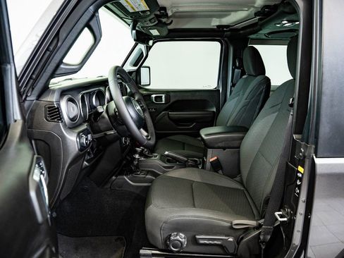 Used 2023 Jeep Wrangler Sport S image 18