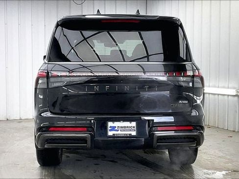 Certified 2025 INFINITI QX80 Autograph image 4