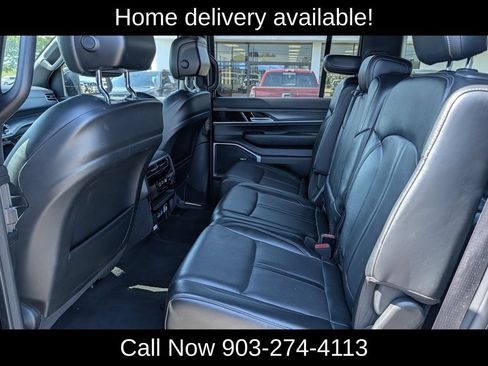 Used 2024 Jeep Wagoneer L Series III w/ Flexible Seating Group AWD/4WD image 29