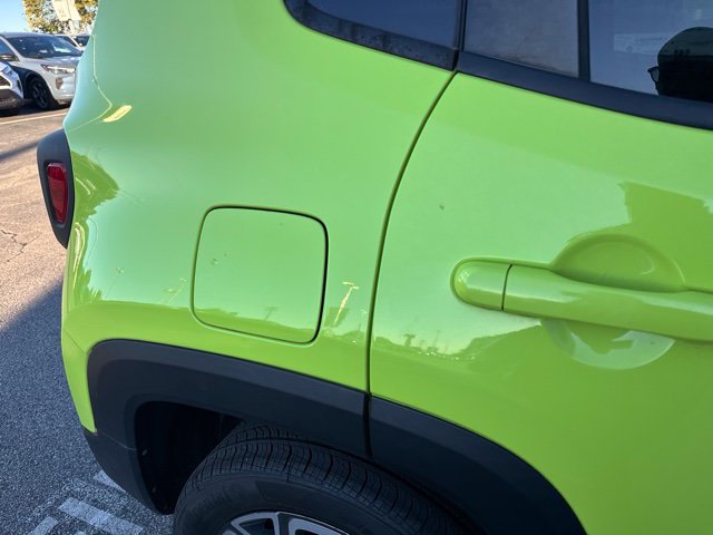 Used 2018 Jeep Renegade Limited w/ Advanced Technology Group AWD/4WD image 9