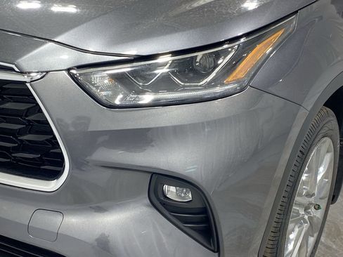 Used 2023 Toyota Highlander Limited image 30