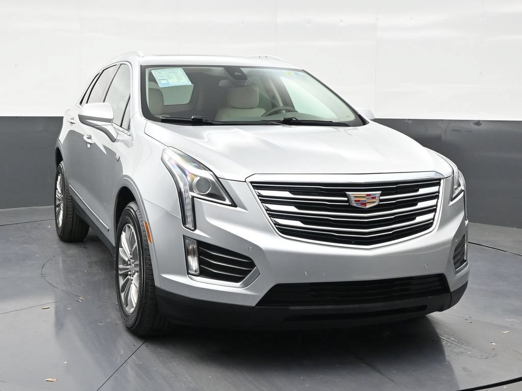 Used 2017 Cadillac XT5 Luxury w/ Driver Awareness Package FWD image 7