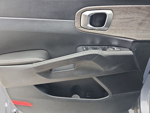 Used 2022 Kia Sorento S w/ Panoramic Sunroof Package image 30