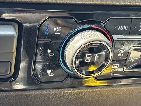 Used 2023 Chevrolet Silverado 1500 LTZ w/ LTZ Premium Package image 43