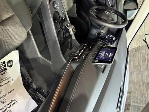 Certified 2025 Nissan Rogue SV image 26