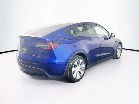 Used 2022 Tesla Model Y Long Range image 9