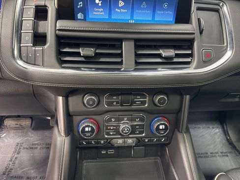 Used 2023 Chevrolet Suburban Premier w/ Premium Package image 25