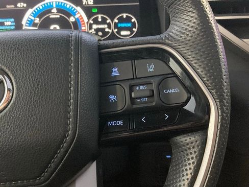 Used 2024 Toyota Tundra Limited image 19