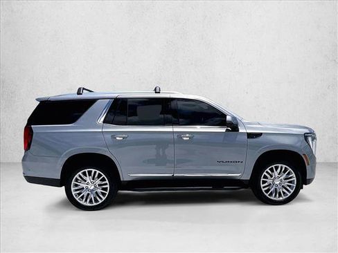 Used 2025 GMC Yukon Elevation w/ Elevation Premium Package RWD image 5