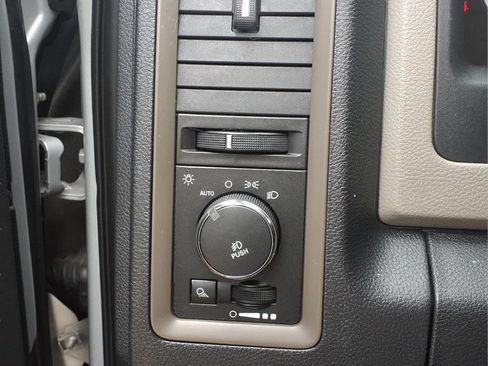 Used 2012 RAM 1500 Express AWD/4WD image 16