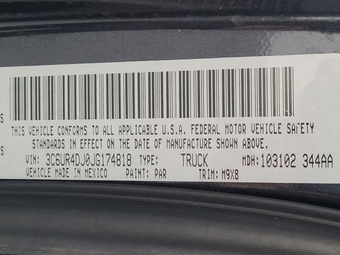 Used 2018 RAM 2500 SLT w/ Luxury Group image 33