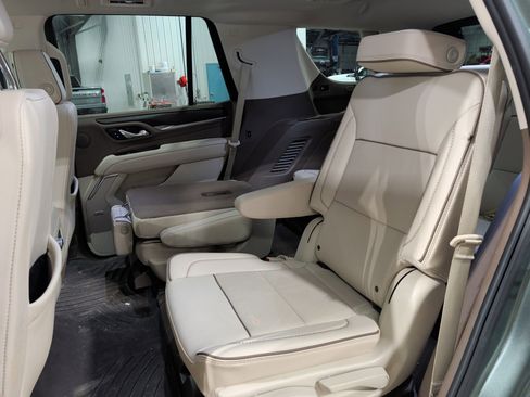 Used 2024 GMC Yukon Denali w/ Max Trailering Package image 8