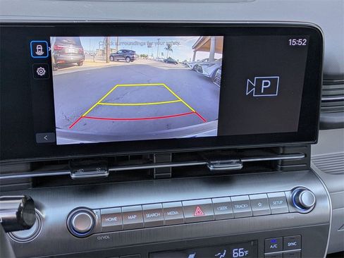 Used 2024 Hyundai Kona SEL image 18