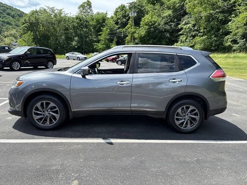 Used 2016 Nissan Rogue SL w/ SL Premium Package AWD/4WD image 2