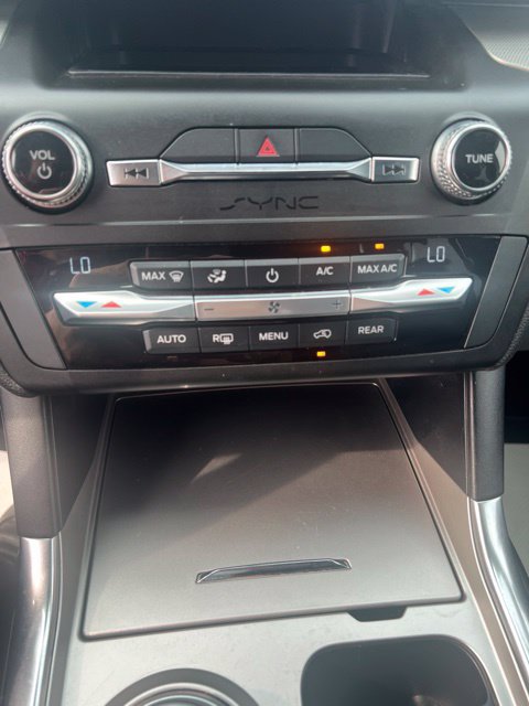 Used 2020 Ford Explorer XLT w/ Equipment Group 202A AWD/4WD image 17