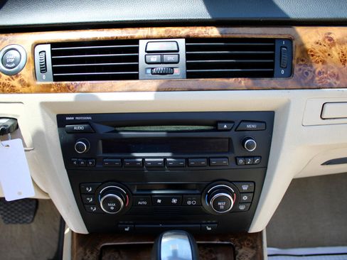 Used 2007 BMW 328i Convertible image 20