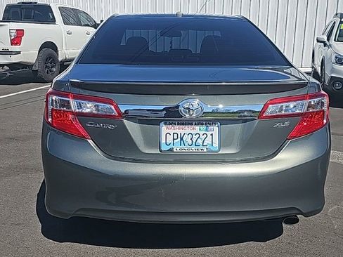 Used 2013 Toyota Camry XLE w/ Leather Pkg image 7
