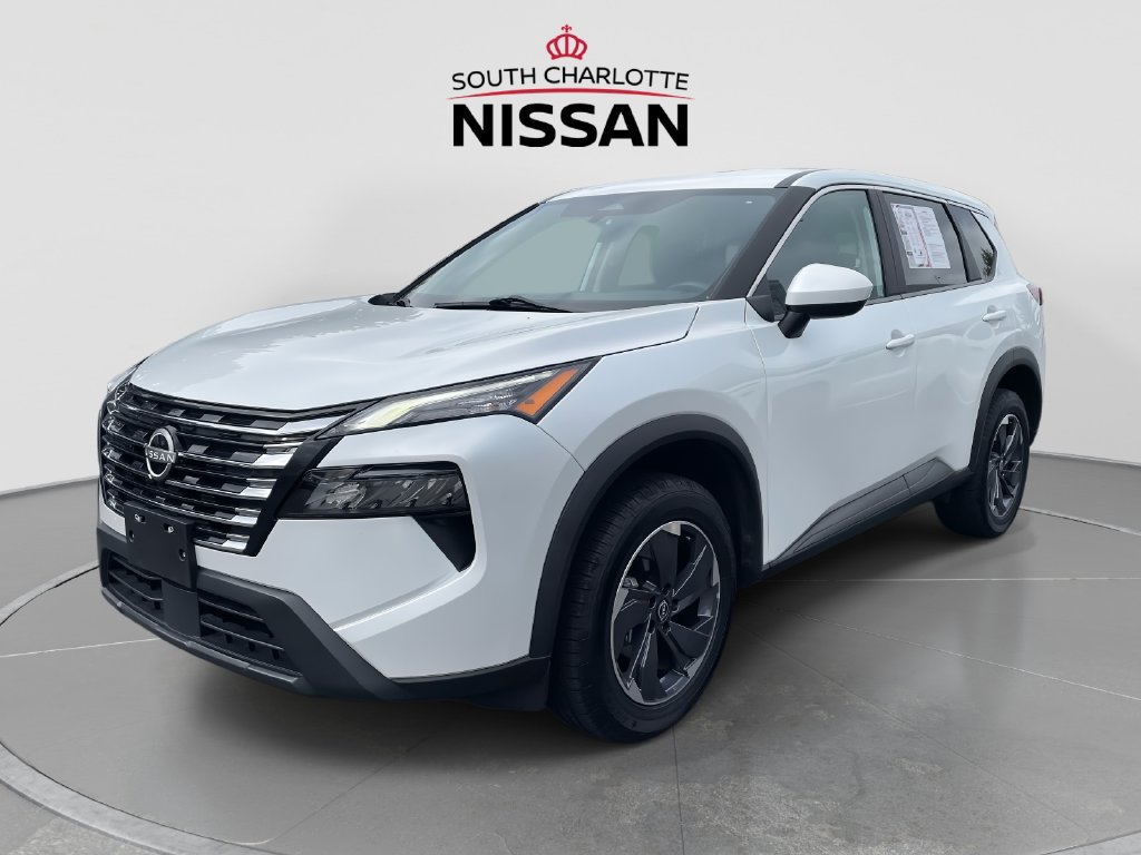 Used 2024 Nissan Rogue SV FWD image 3