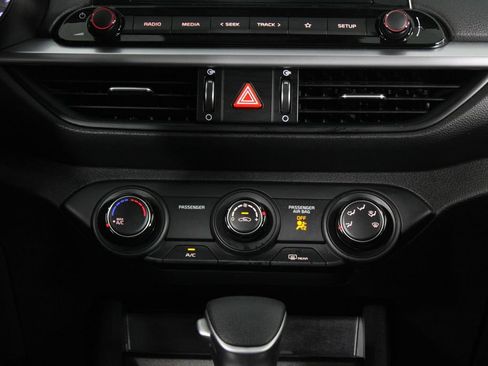 Used 2023 Kia Forte LXS w/ LXS Technology Package FWD image 21