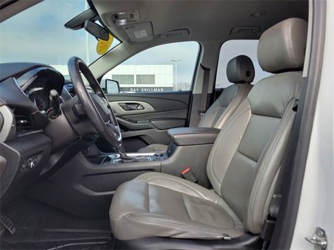 Used 2020 Chevrolet Traverse LT image 22