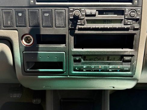 Used 2003 Volkswagen Eurovan MV image 16