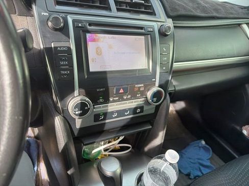 Used 2013 Toyota Camry SE image 5