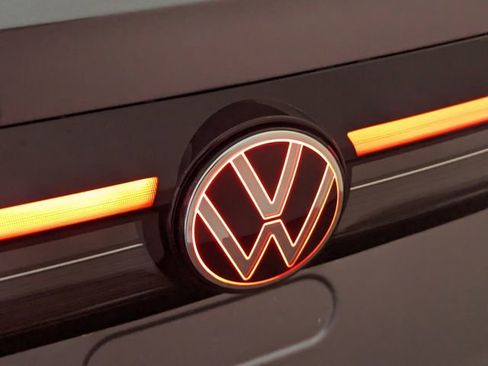 New 2026 Volkswagen Taos S FWD image 11