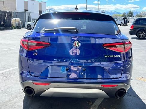 Used 2023 Alfa Romeo Stelvio Ti image 6
