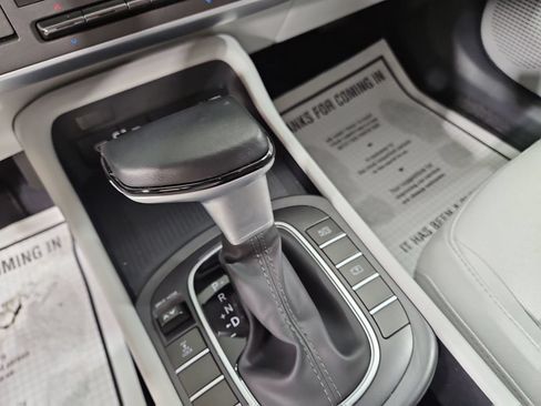 Certified 2025 Hyundai Kona SEL AWD/4WD image 24