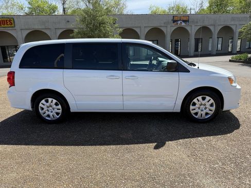 Used 2014 Dodge Grand Caravan SE w/ Quick Order Package 29E SE image 4