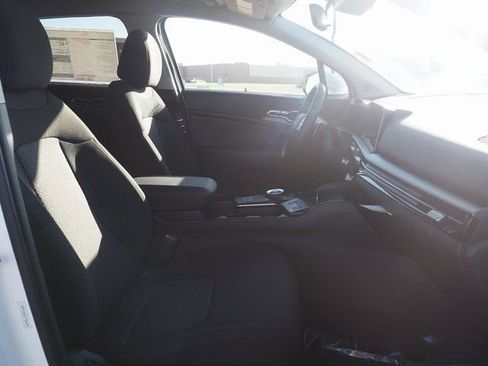 New 2026 Kia Sportage LX image 8