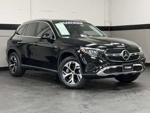 Certified 2025 Mercedes-Benz GLC 350e 4MATIC image 2