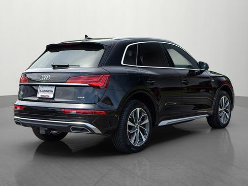 Used 2023 Audi Q5 2.0T Premium Plus w/ Premium Plus Package AWD/4WD image 7