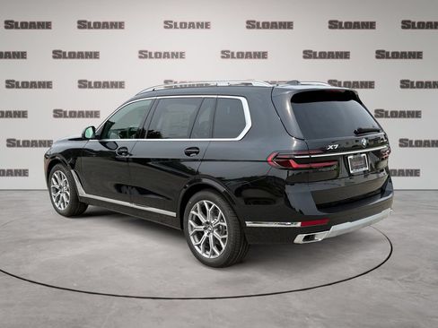 New 2027 BMW X7 xDrive40i w/ Premium Package AWD/4WD image 3