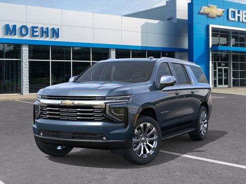 New 2026 Chevrolet Suburban Premier w/ Sun And Tow Package AWD/4WD image 6