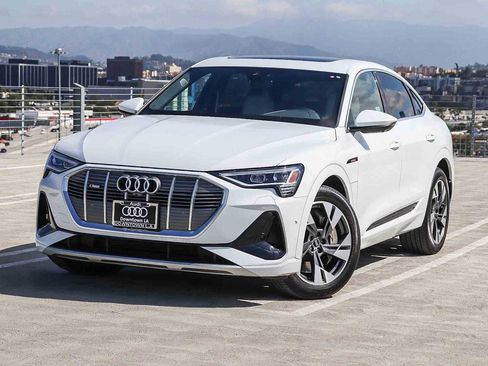 Used 2023 Audi e-tron Premium Plus w/ Premium Plus Package AWD/4WD image 1