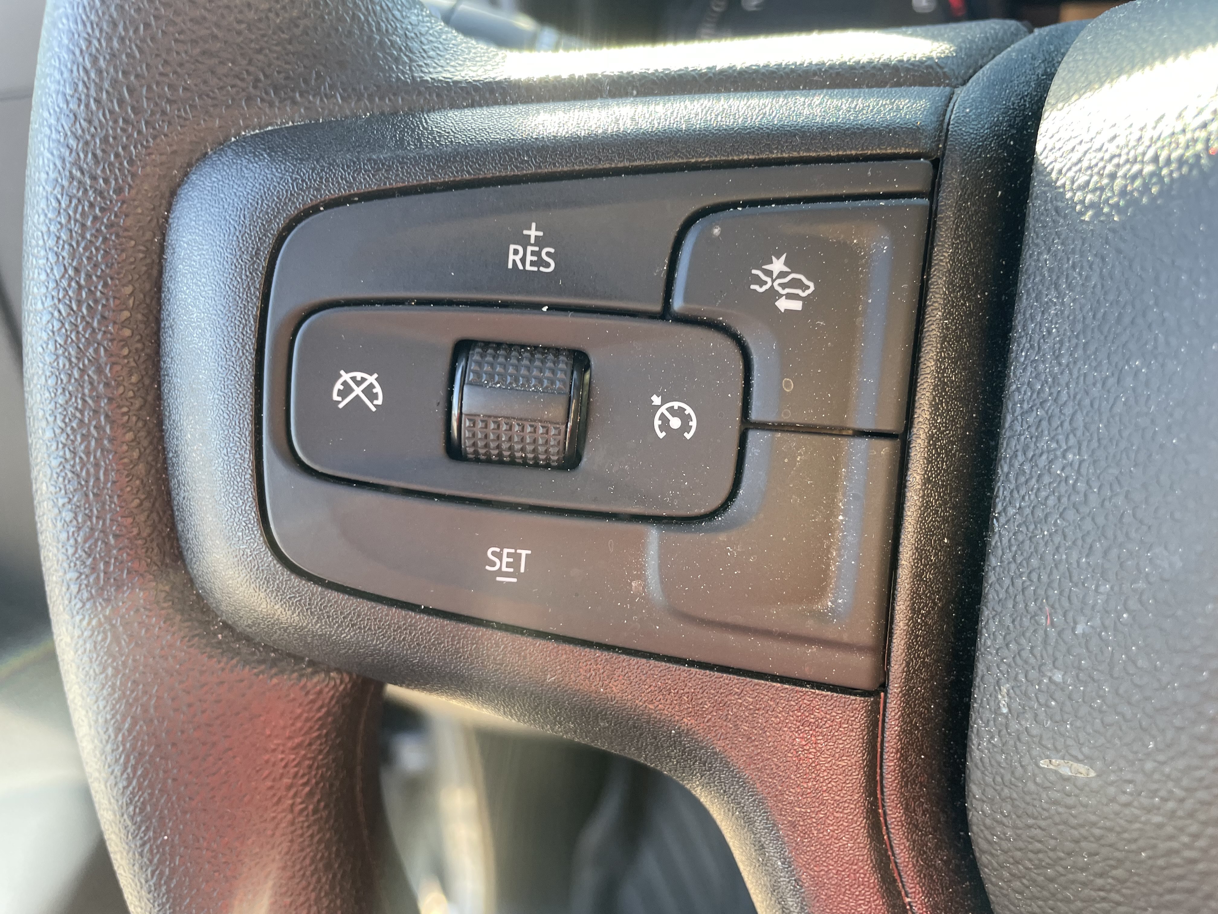Used 2026 Chevrolet Silverado 1500 Custom Trail Boss w/ LPO, Dark Essentials Package AWD/4WD image 16